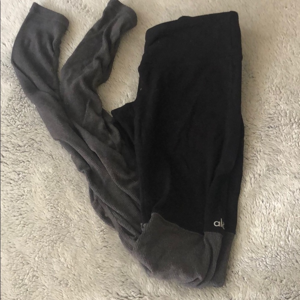 ALO YOGA goddess leggings (black / stormy grey)